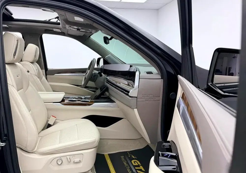 2025 Cadillac Escalade Sport Platinum, 2030 Cadillac Warranty + Service Pack, Very Low Km, GCC - Image 9