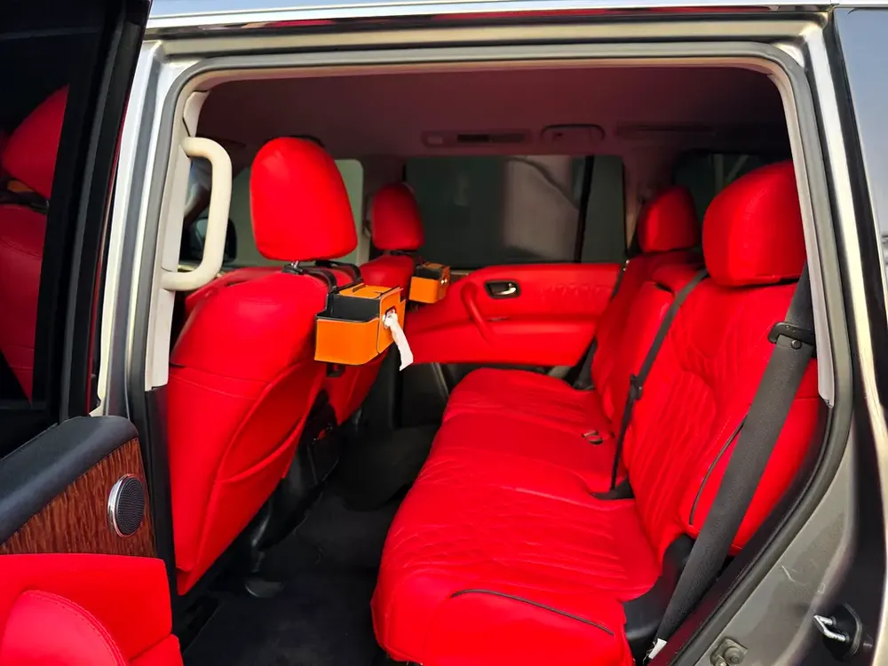 Nissan Armada LE 2017 American Specs - Excellent Condition - Image 9