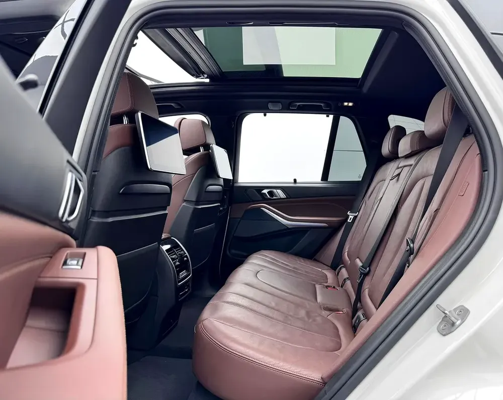 2021 BMW X5 xDrive40i M-Sport Hamann Kit, BMW Warranty, BMW Service History, GCC - Image 13