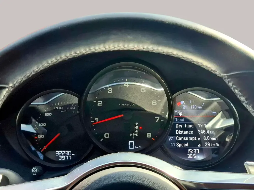 AED 3267/month | 2022 Porsche 718 Cayman | GCC Specs | Ref#475707 - Image 15