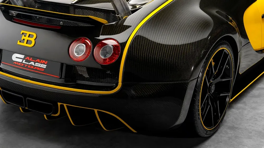 Bugatti Veyron Oakley Design - 1 of 1 - 2008 - GCC - Image 19