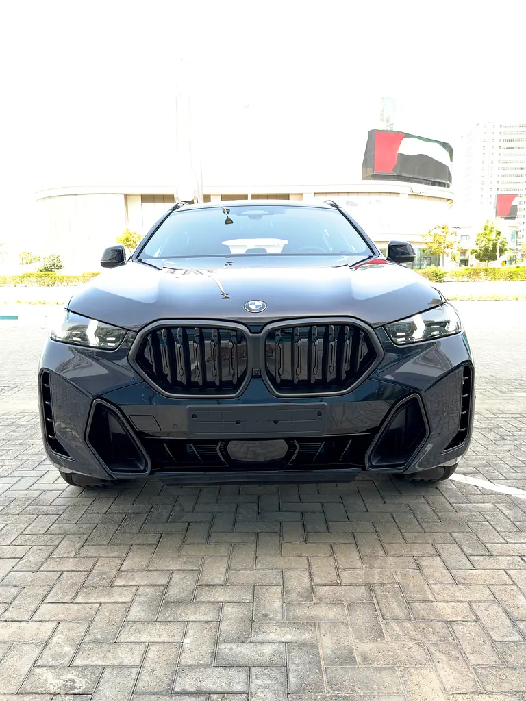 BMW X6 xDrive40i M Sport - GCC Specs- 5 Years Warranty- 5 Years Free Service. Free insurance & T - Image 4