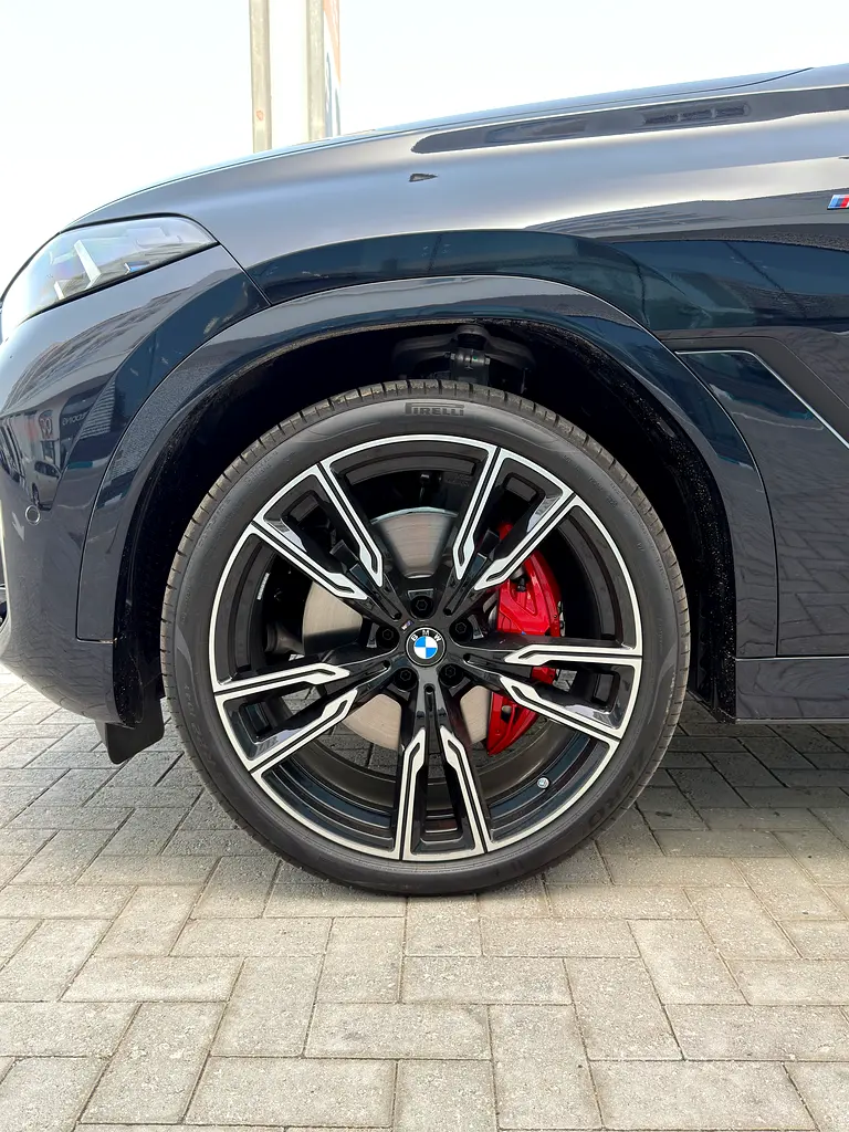 BMW X6 xDrive40i M Sport - GCC Specs- 5 Years Warranty- 5 Years Free Service. Free insurance & T - Image 6