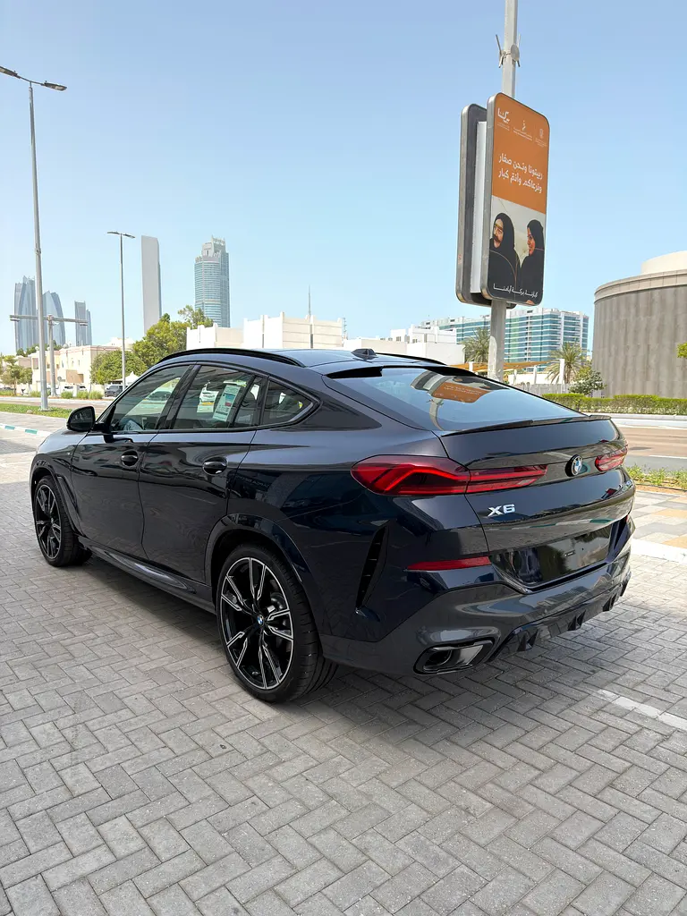 BMW X6 xDrive40i M Sport - GCC Specs- 5 Years Warranty- 5 Years Free Service. Free insurance & T - Image 7