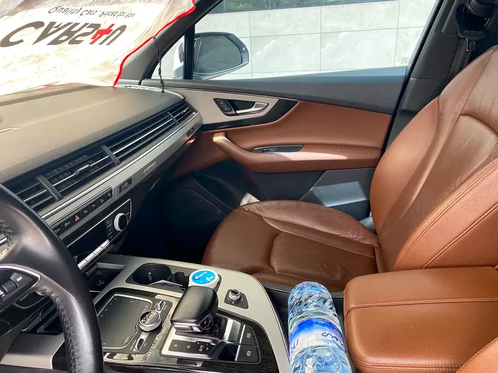 Audi Q7 2017 45 TFSI Quattro | GCC Specs | Low Mileage | Pristine Condition - Image 7