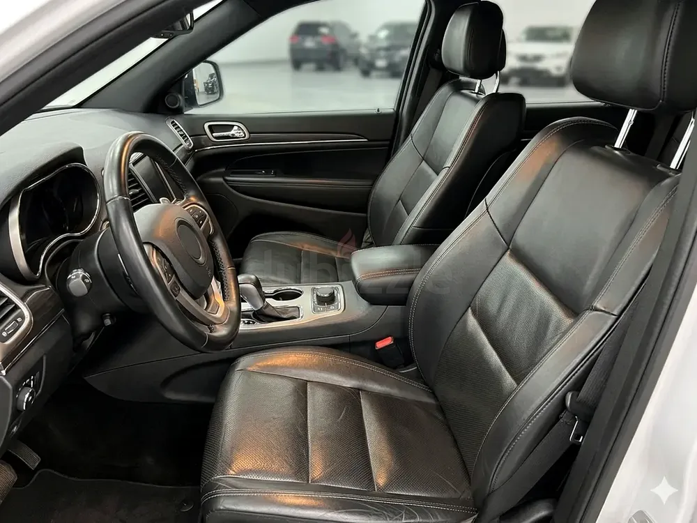 Jeep Grand Cherokee [Limited] | GCC | Under Warranty | Full Agency Service | Lady Driven - Image 5