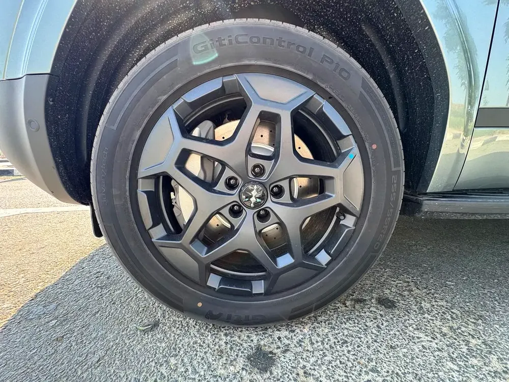 Brand New 2025 BYD Leopard Titanium 7 4WD Ultra - Chinese Specs - Image 18
