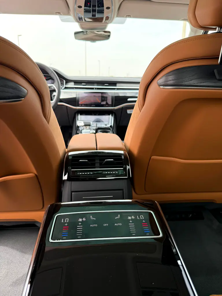 2026 Audi A8L quattro GCC Specs - Brand New - Image 12