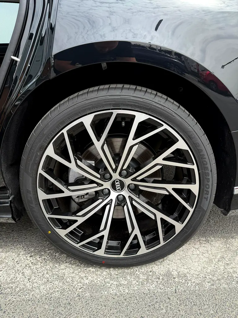 2026 Audi A8L quattro GCC Specs - Brand New - Image 19