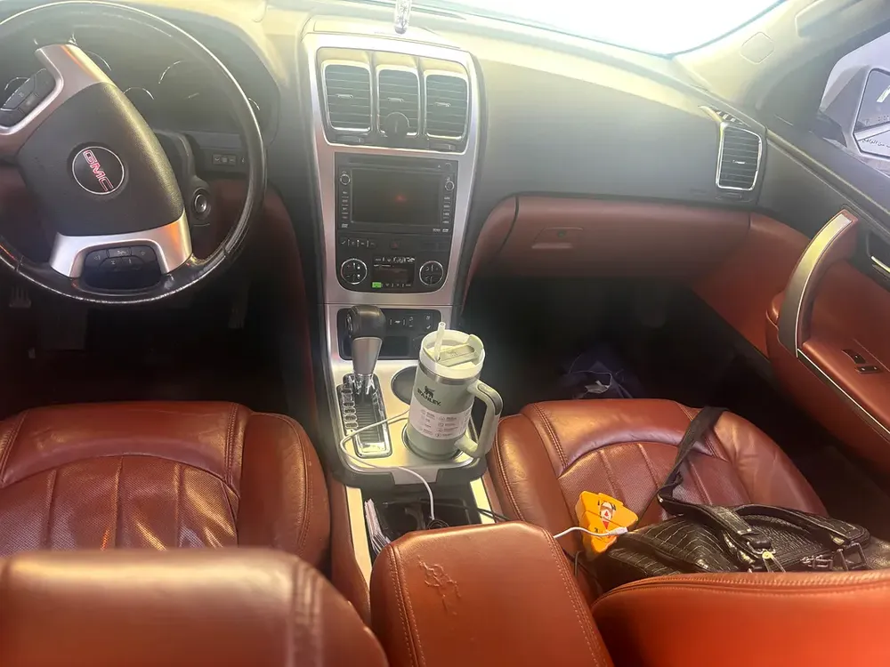 GMC Acadia 2009 | GCC | Well Maintained | Luxury - Image 8