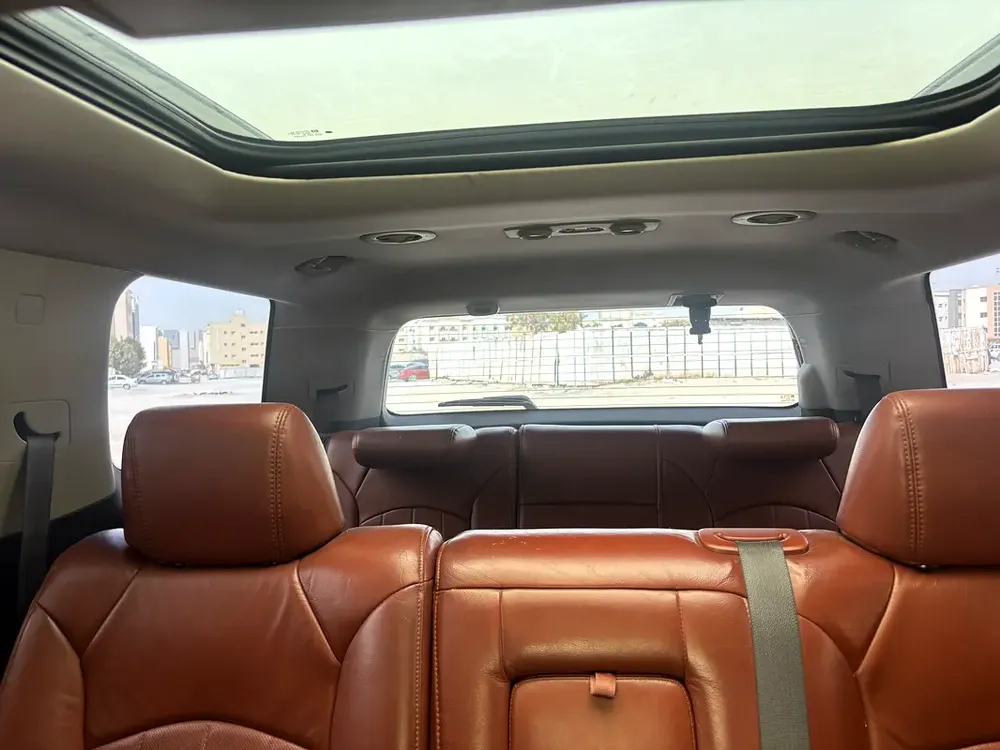 GMC Acadia 2009 | GCC | Well Maintained | Luxury - Image 9