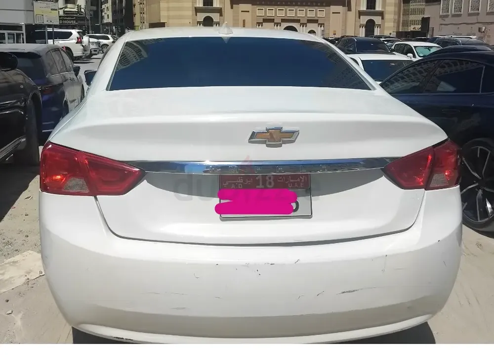 Chevrolet impala 2016 Canadian Specs - Well Maintained - Image 4