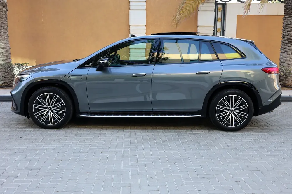 2023 Mercedes-Benz EQS 450 4MATIC | GCC Specs | Pristine Condition - Image 8