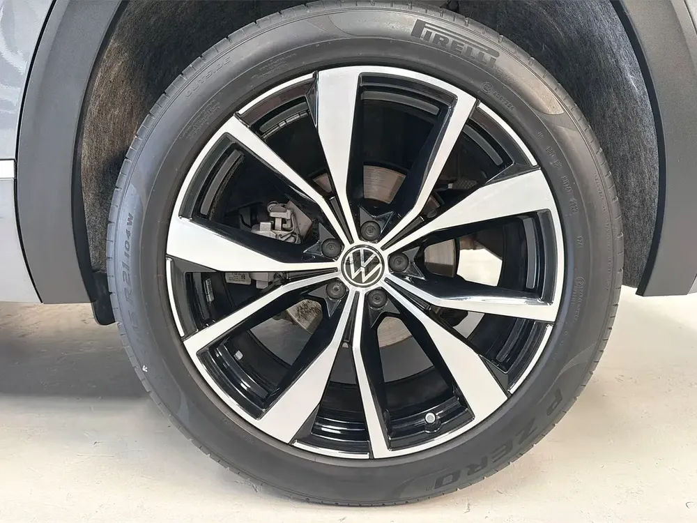 2,536 AED / Month | 0% DP AVAIL | TERAMONT R-Line | LONG VW WARRANTY AND SERVICE PACK - Image 14
