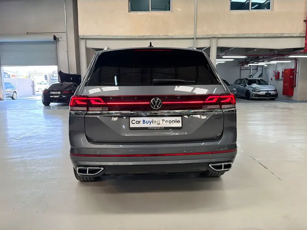 2,536 AED / Month | 0% DP AVAIL | TERAMONT R-Line | LONG VW WARRANTY AND SERVICE PACK - Image 6