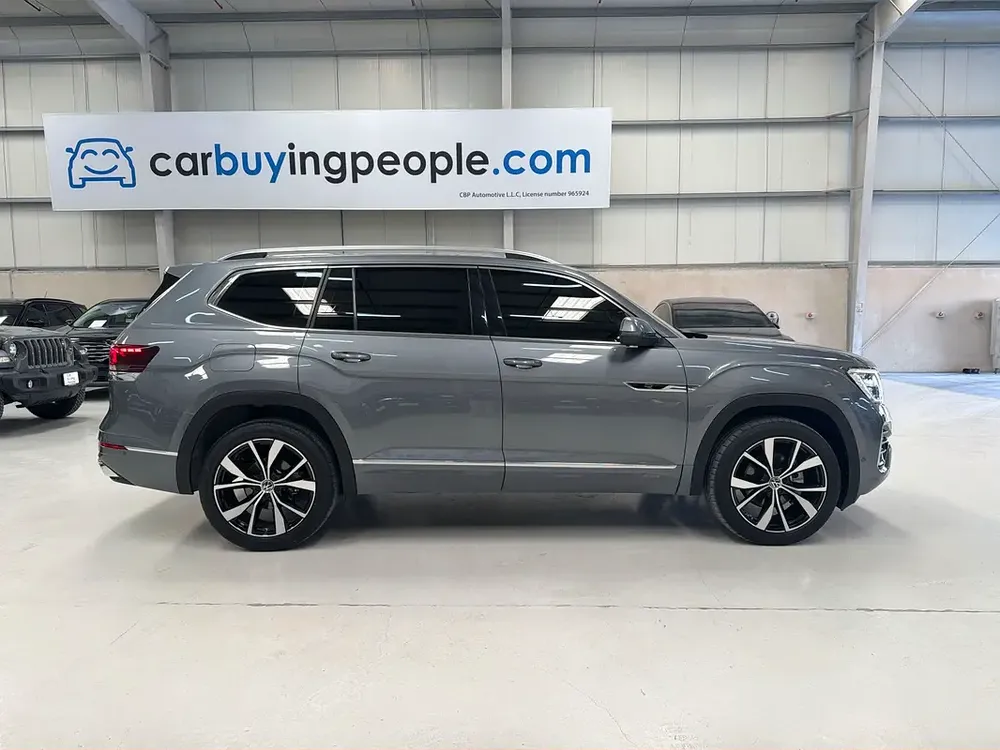 2,536 AED / Month | 0% DP AVAIL | TERAMONT R-Line | LONG VW WARRANTY AND SERVICE PACK - Image 8