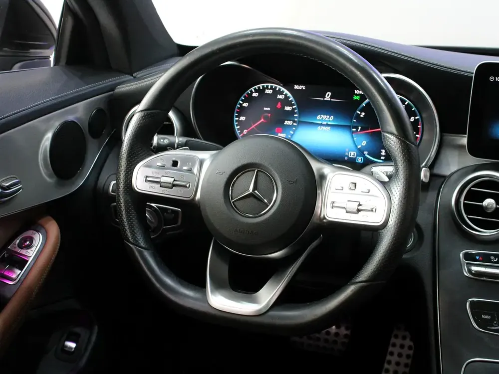 2020 - Mercedes-Benz C200 Coupe - GCC - Image 16