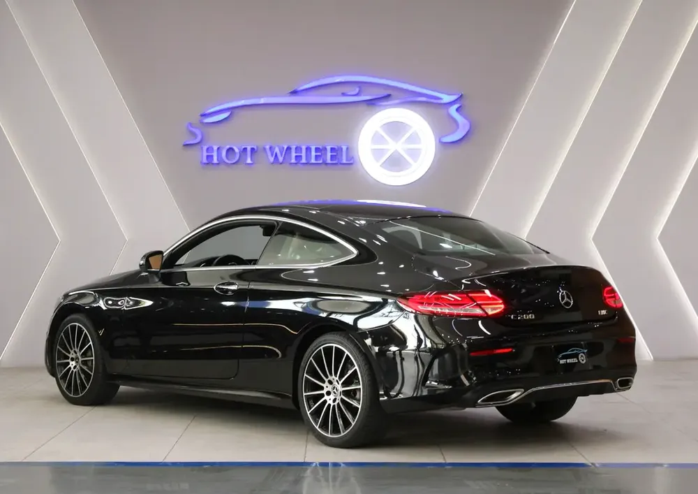 2020 - Mercedes-Benz C200 Coupe - GCC - Image 4