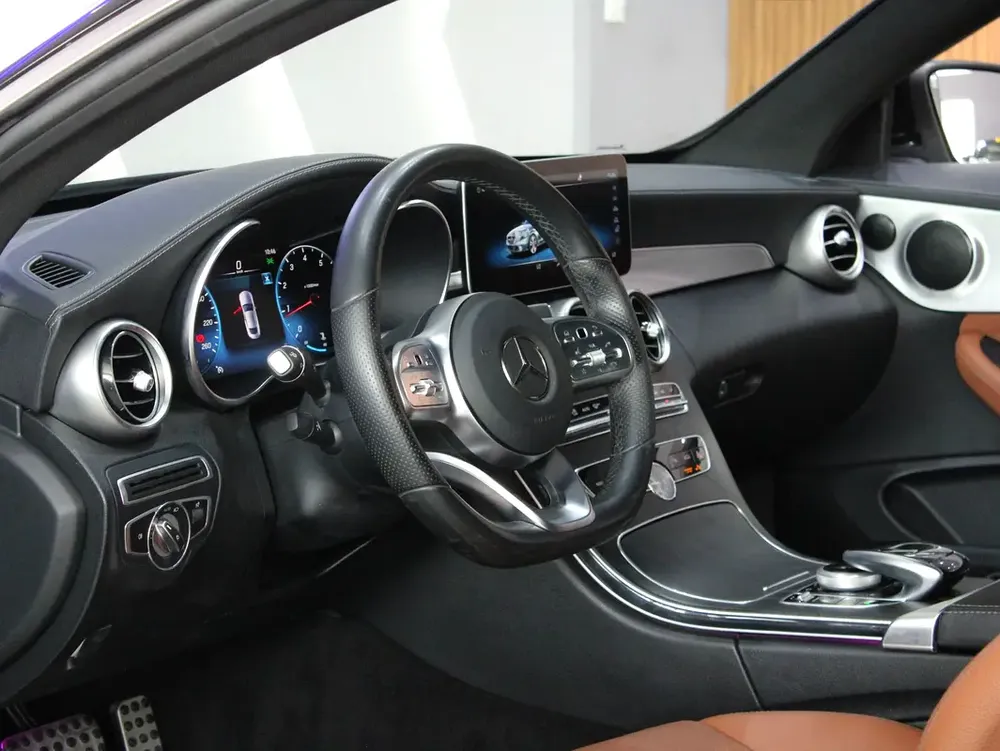 2020 - Mercedes-Benz C200 Coupe - GCC - Image 9