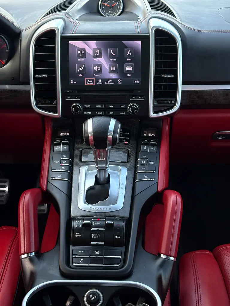 AED 3,200 P.M | 0% DOWN PAYMENT | PORSCHE CAYENNE S 3.6L V6 – 420 BHP | 2017 | GCC SPECS - Image 15