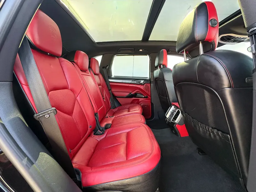 AED 3,200 P.M | 0% DOWN PAYMENT | PORSCHE CAYENNE S 3.6L V6 – 420 BHP | 2017 | GCC SPECS - Image 18