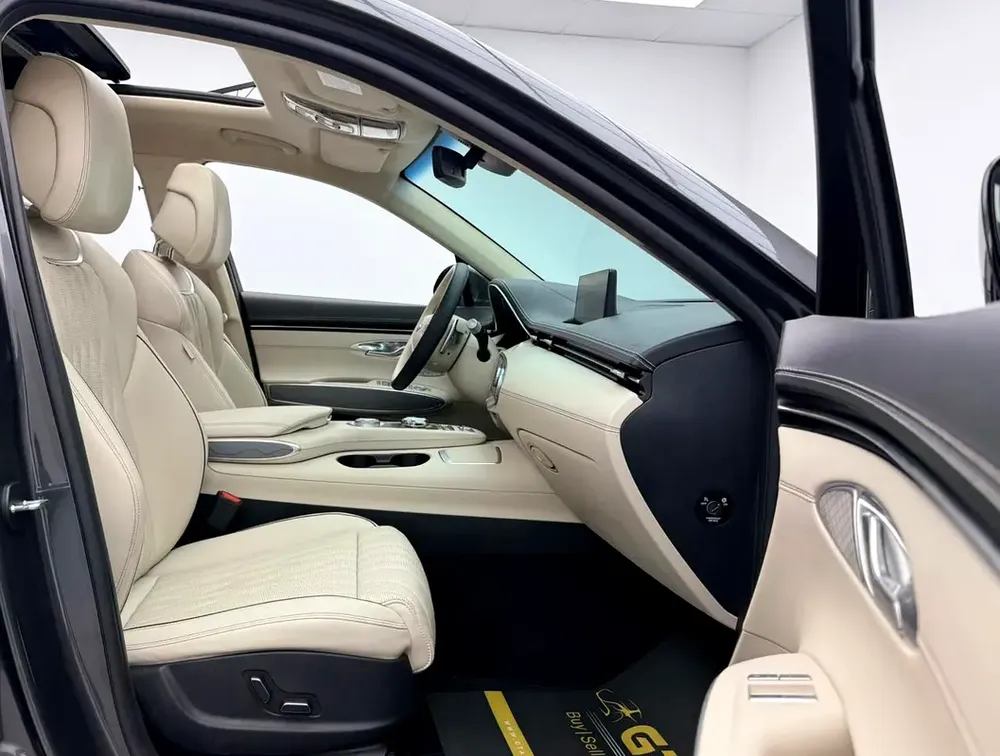 2023 Genesis GV70 Premium, 5 Years Genesis Warranty + Service Pack, Excellent Condition, GCC - Image 9