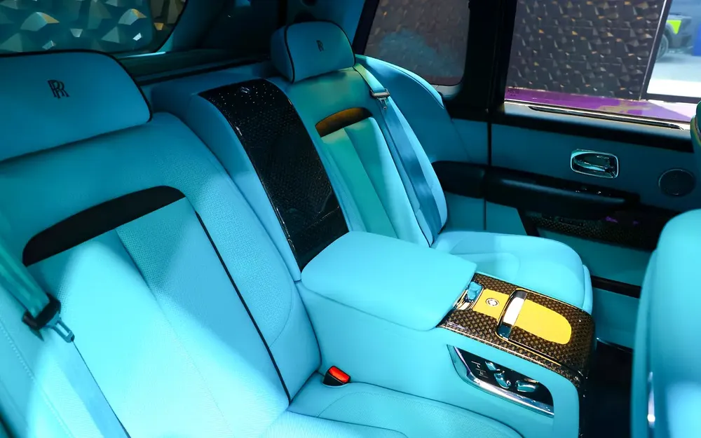 Rolls-Royce Cullinan Black Badge 2019 - GCC/Other Specs - Image 14