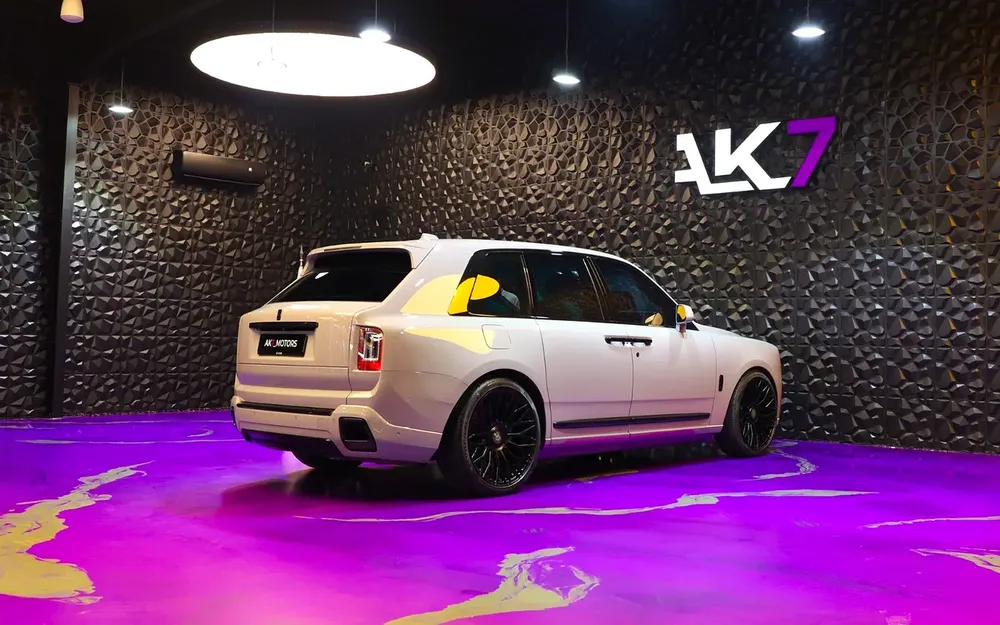 Rolls-Royce Cullinan Black Badge 2019 - GCC/Other Specs - Image 5