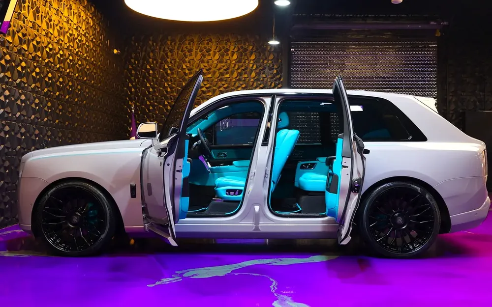 Rolls-Royce Cullinan Black Badge 2019 - GCC/Other Specs - Image 6