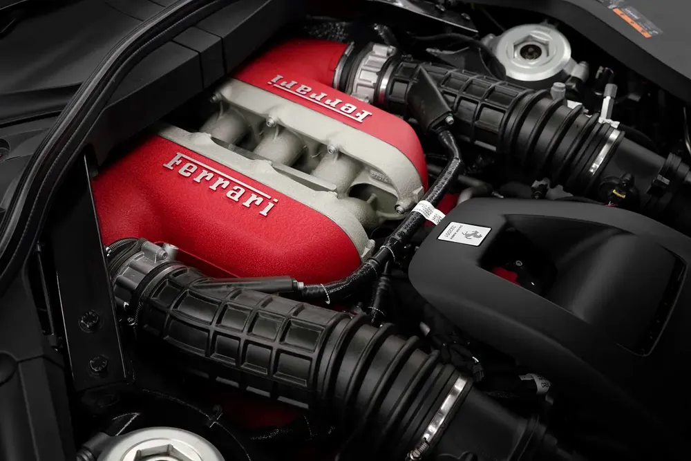 2025 FERRARI PUROSANGUE / LOW MILEAGE / PASSENGER DISPLAY - Image 8