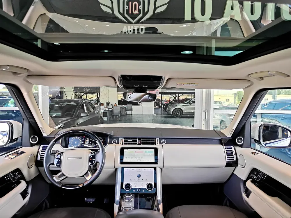 AED 2,050 P.M | 2019 Range Rover Vogue | Under Warranty | GCC | - Image 9