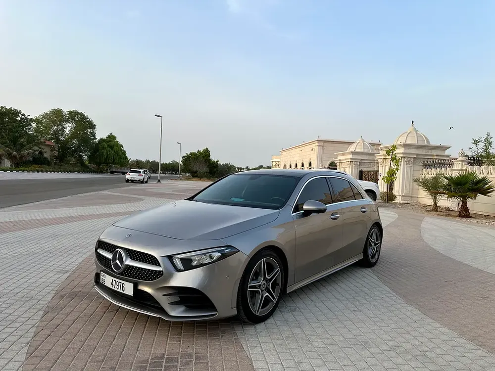 MERCEDES A250 AMG  PANORAMIC ORIGINAL PAINT 2019 FULL OPTION GCC - Image 12