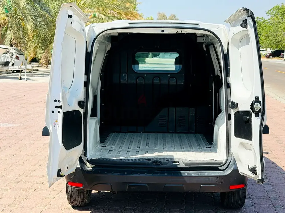 Renault Dokker 2022 GCC Specs - Excellent Condition - Image 5