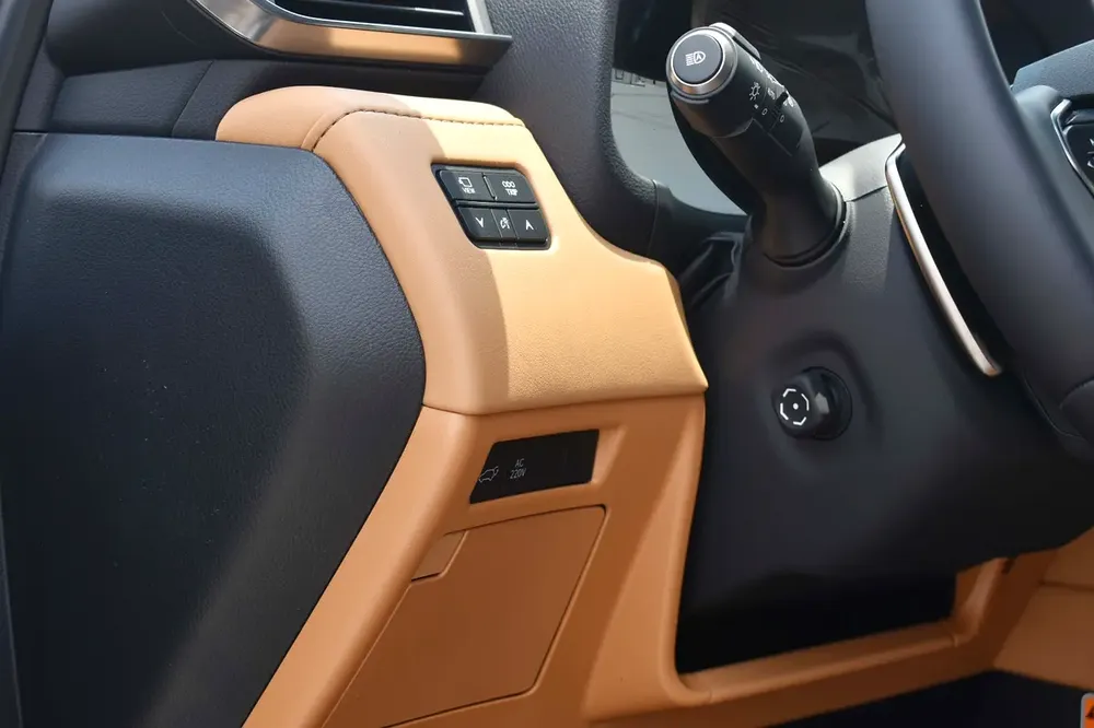 LEXUS LX 700H 3.5L SIGNATURE 2025 *EXPORT ONLY* - Image 10