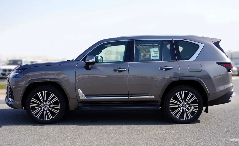 LEXUS LX 700H 3.5L SIGNATURE 2025 *EXPORT ONLY* - Image 4