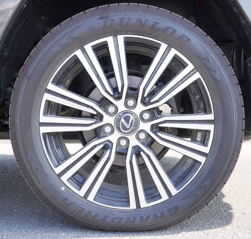 LEXUS LX 700H 3.5L SIGNATURE 2025 *EXPORT ONLY* - Image 7