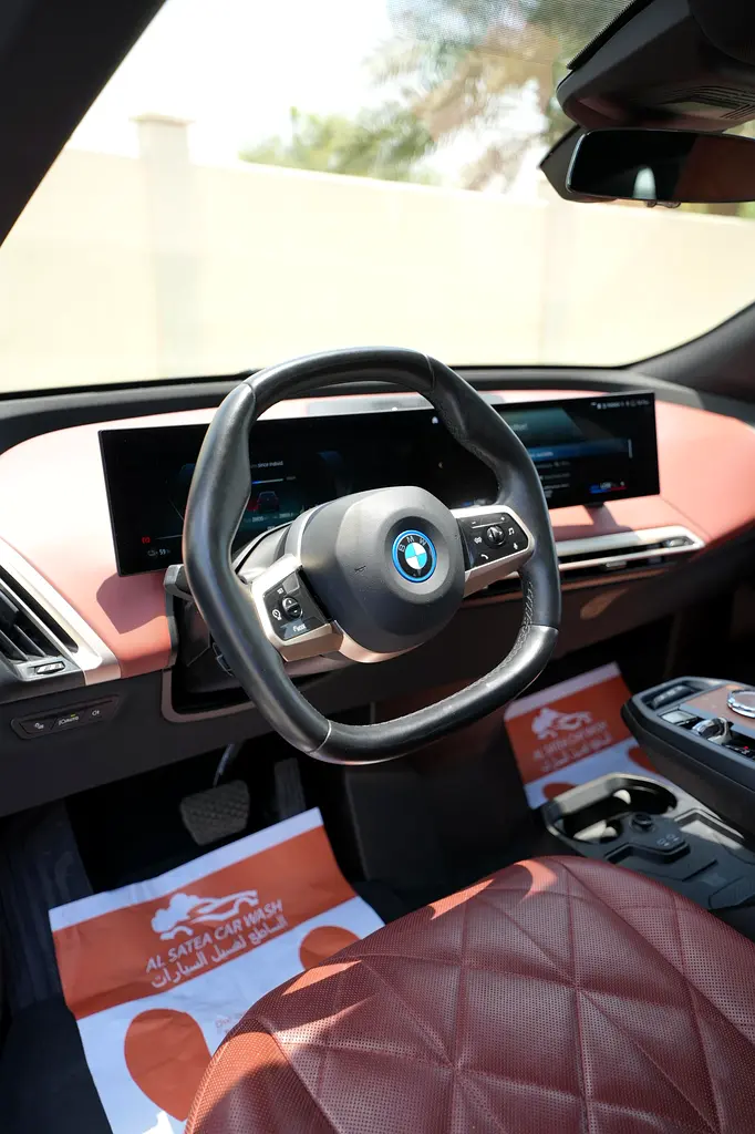 Bmw iX 2023 Black GCC Under warranty - Image 10