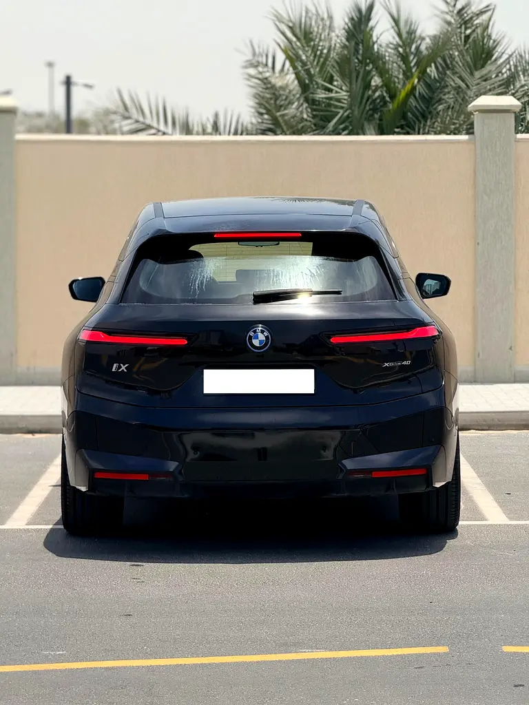 Bmw iX 2023 Black GCC Under warranty - Image 5