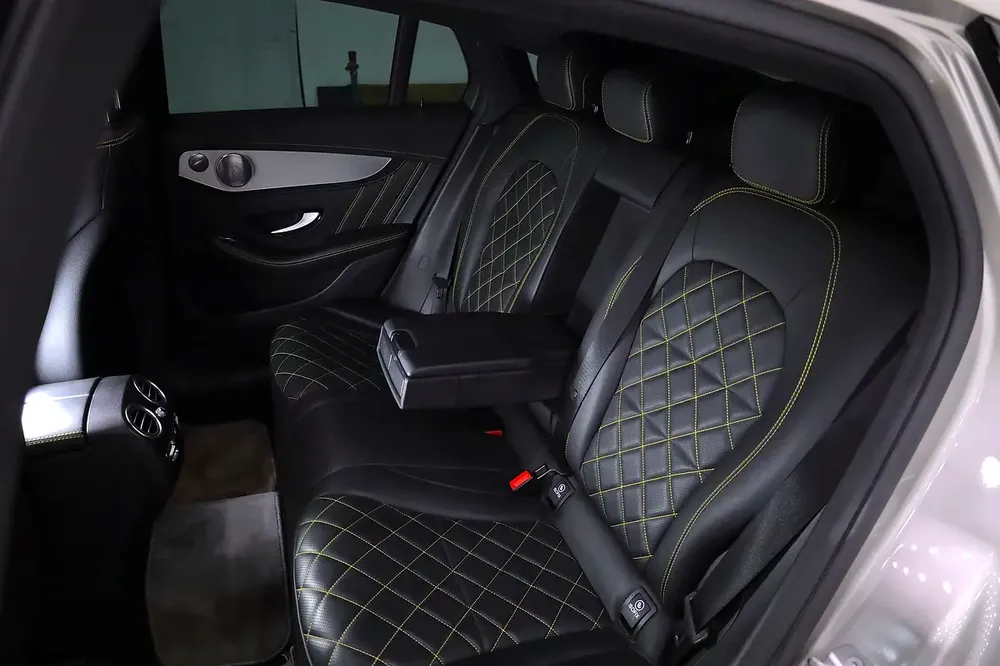GLC 63 S - EDITION 1 - GCC - clean title - FULL CARBON PACKAGE - FULLY LOADED + warranty - Image 10