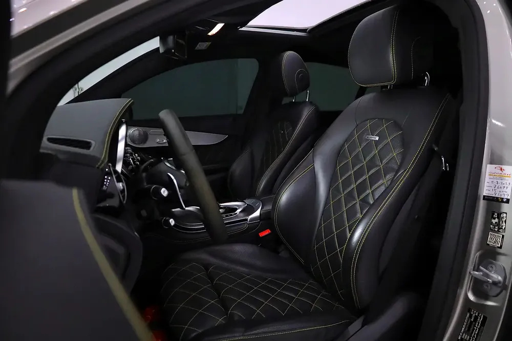 GLC 63 S - EDITION 1 - GCC - clean title - FULL CARBON PACKAGE - FULLY LOADED + warranty - Image 8