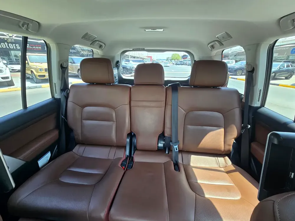 LANDCRUISER 2021 VX.R V8 5.7L GCC A TO Z FULL SERVICE AL FUTTAIM + FULL TOP OPTION -ORGINAL PAI - Image 15