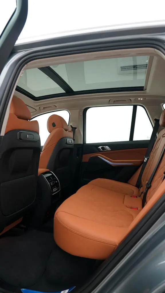 2025 BMW X5 xDrive40i - GCC Specs - Brand New! - Image 13