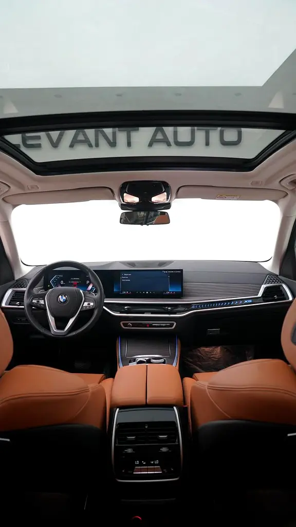 2025 BMW X5 xDrive40i - GCC Specs - Brand New! - Image 5