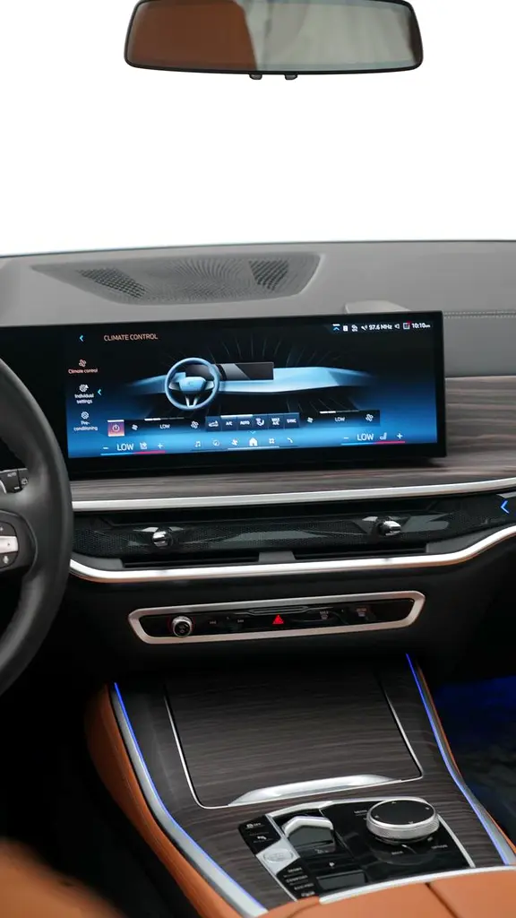 2025 BMW X5 xDrive40i - GCC Specs - Brand New! - Image 7
