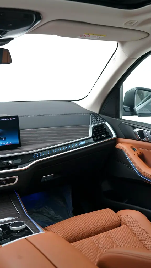 2025 BMW X5 xDrive40i - GCC Specs - Brand New! - Image 8