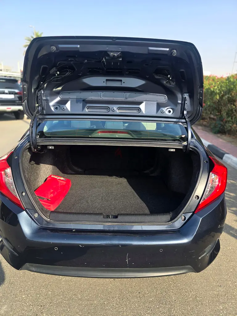 Honda Civic 2016 GCC Specs - Reliable and Efficient - Image 10