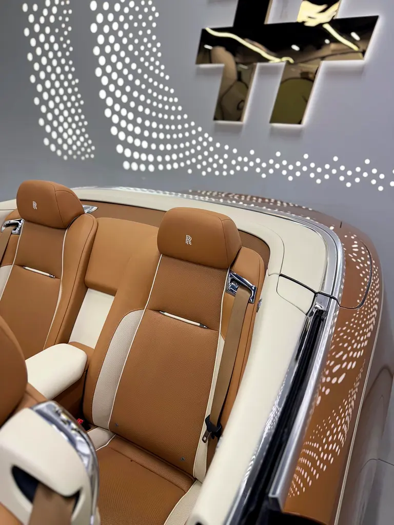 Rolls Royce Dawn - Image 15