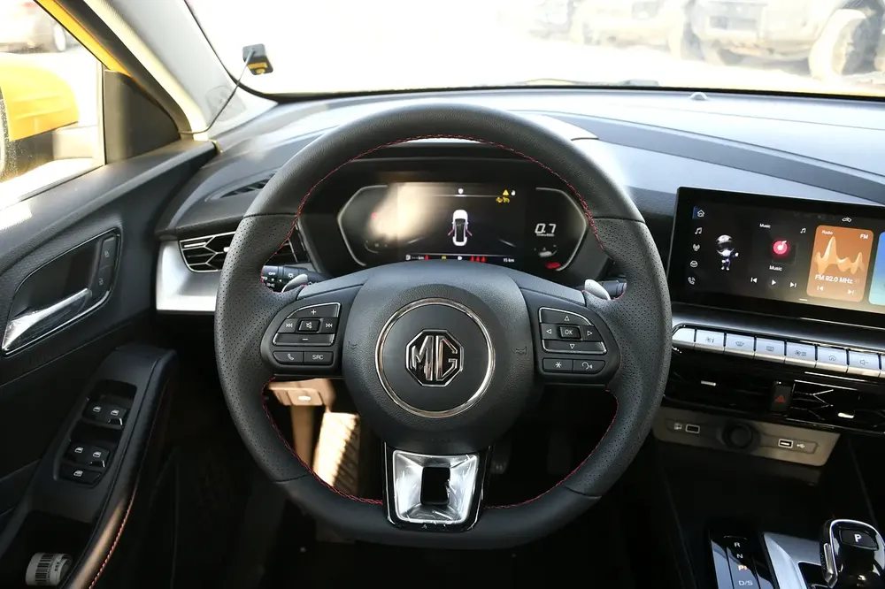 2025 MG GT 1.5L Turbo  Luxury Full option - Image 19
