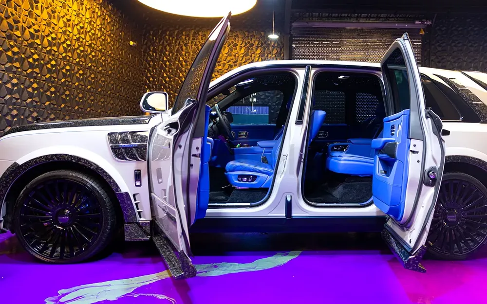 2024 Rolls-Royce Black Badge Cullinan | Mansory Kit | Ultra Low KM - Image 6