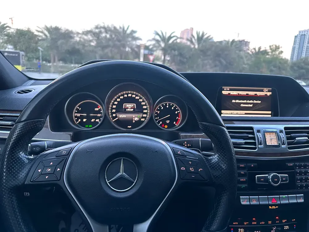 Mercedes benz e350 luxury 4matic - Image 4
